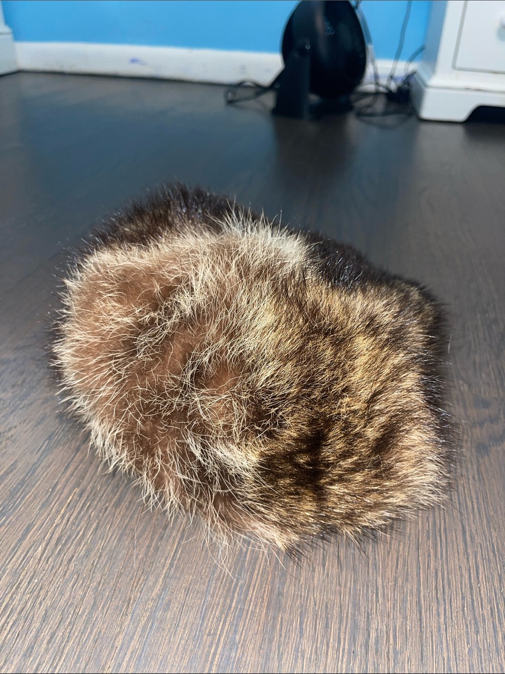Faux Fur Pom Pom Accessory hat - Brown Multi